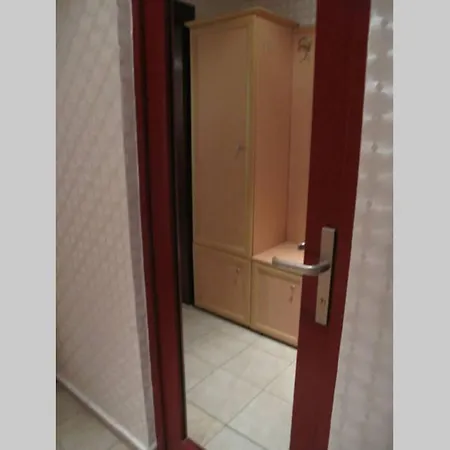 Apartment Квартира С 2-Мя Спальнями В 50 Метрах От Пляжа Солнечный Берег К-С Планета *